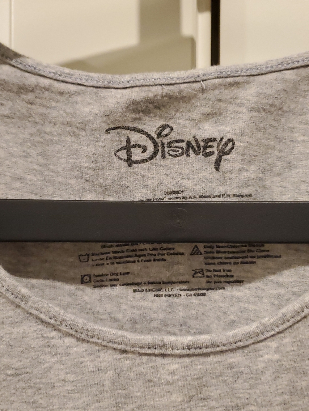 Disney- Gray Winnie the Pooh 'Rumbly in My Tumbl y' Tee Sz Med. - Picture 2 of 4